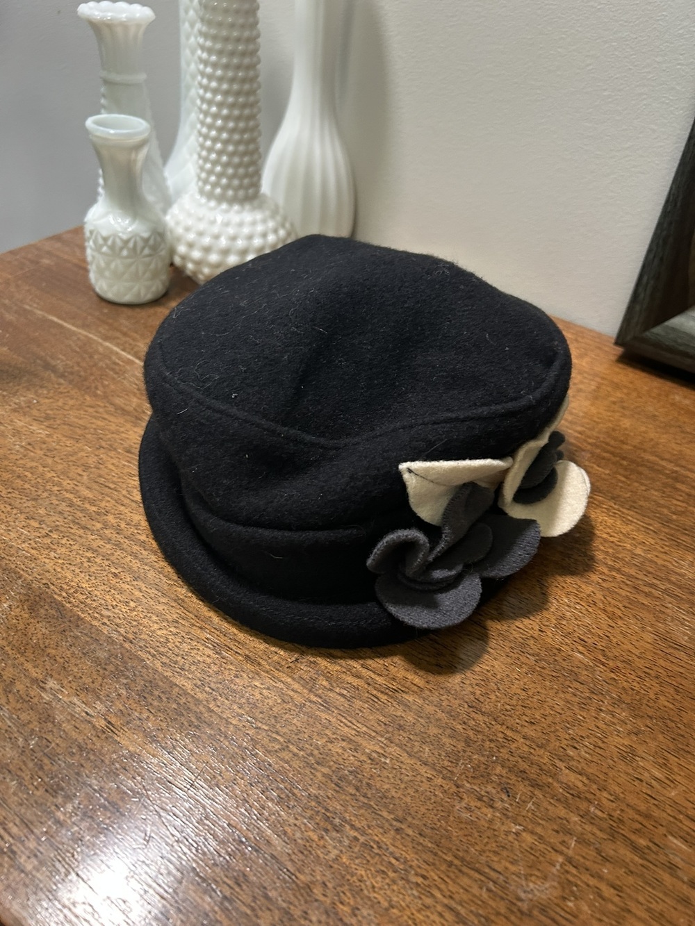 Parkhurst Black 100 Wool Cloche Bucket Hat Accent Flower Vintage Style